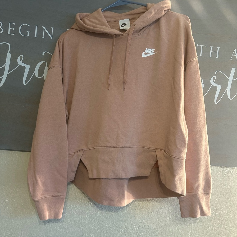 Nike Woman’s high low sweatshirt XS great condition